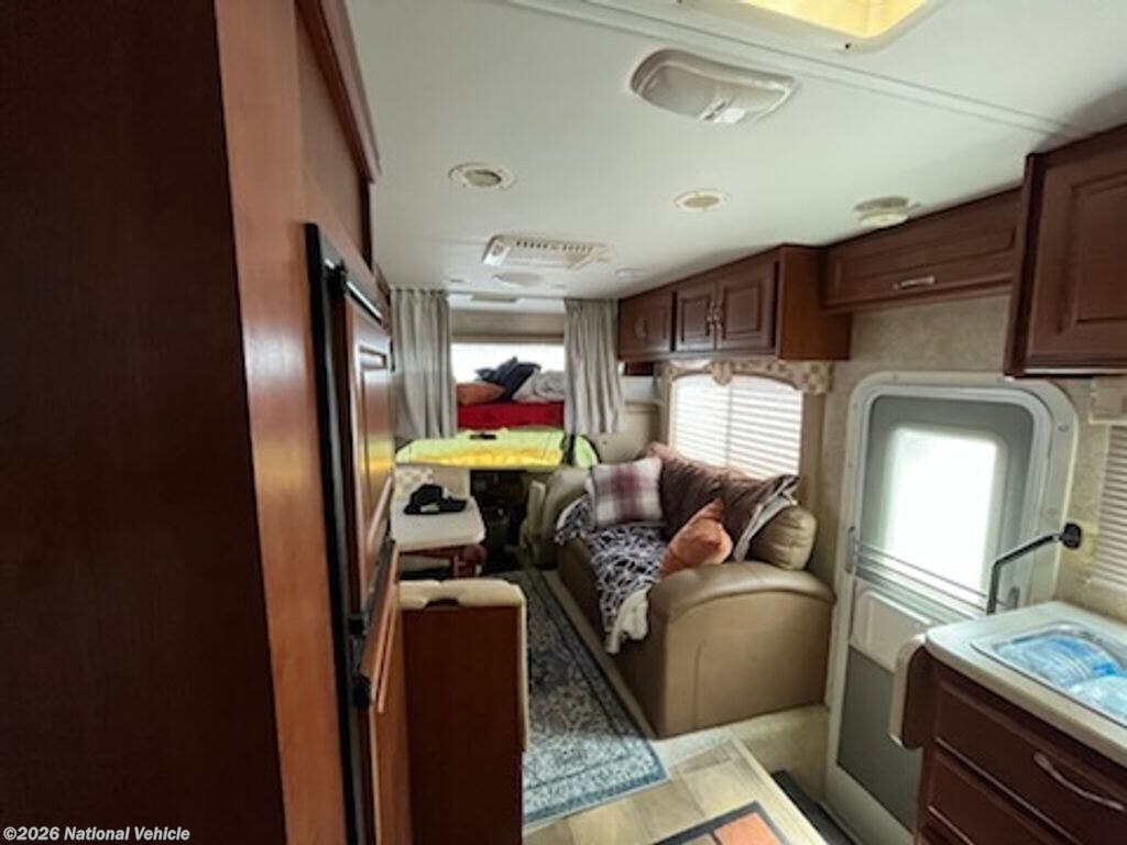 Used 2007 Four Winds Dutchmen 31F available in Simi Valley, California