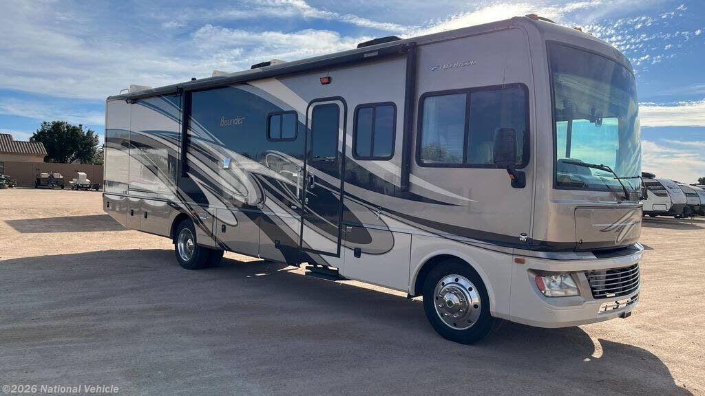 2011 Fleetwood Bounder 35H - Used Class A For Sale by National Vehicle in San Tan Valley, Arizona