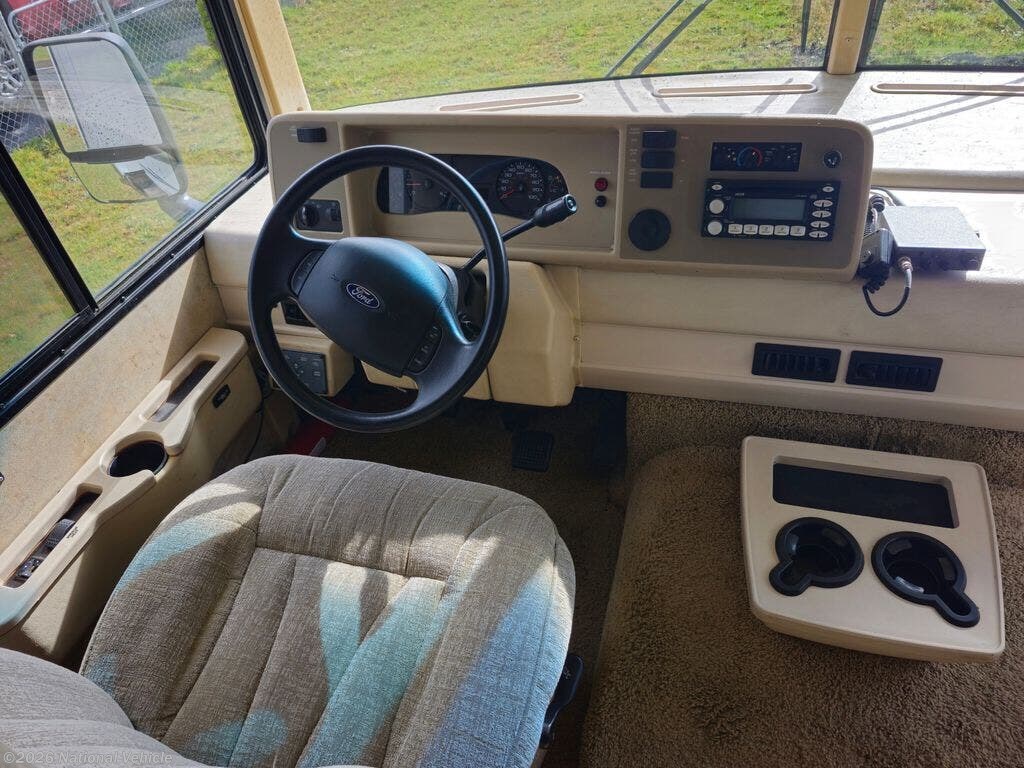 2006 Sightseer 29R by Winnebago from National Vehicle in Lakeside, Oregon