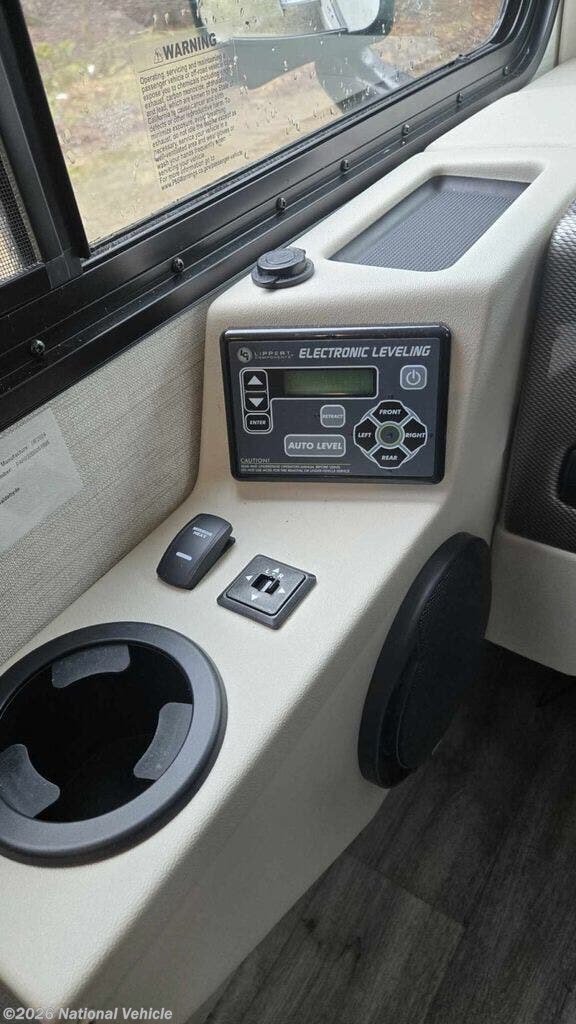 2025 Resonate 32B by Thor Motor Coach from National Vehicle in Latrobe, Pennsylvania