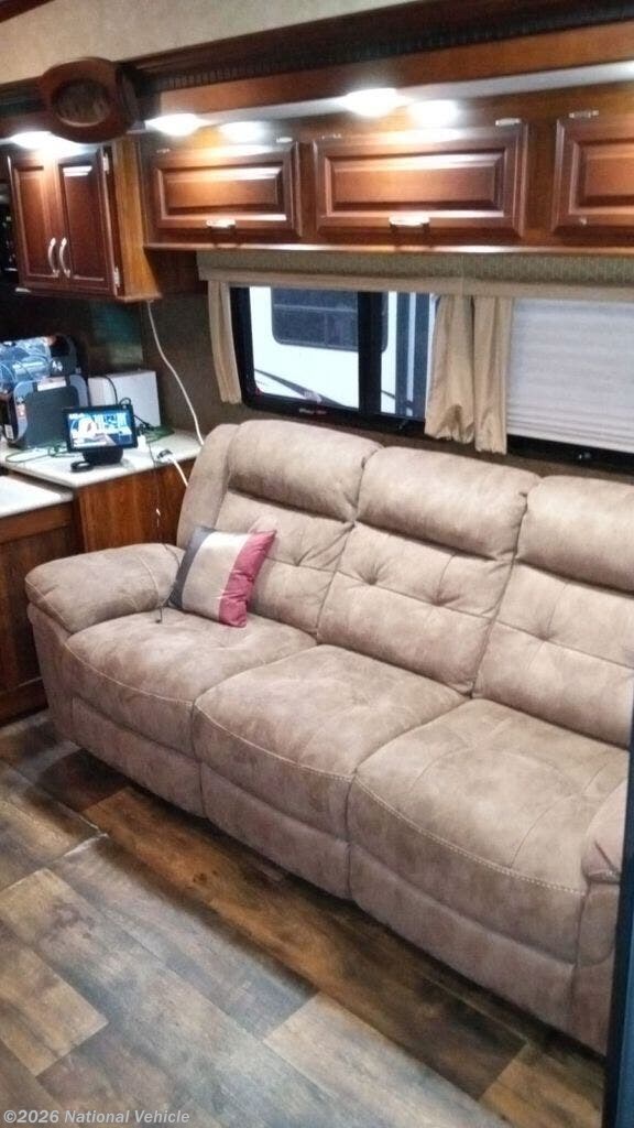 2016 Yellowstone Canyon Trail Advanced Profile 32FRKT by Gulf Stream from National Vehicle in Tampa, Florida