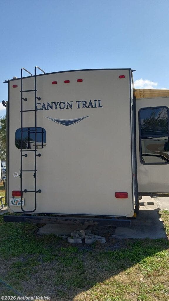2016 Gulf Stream Yellowstone Canyon Trail Advanced Profile 32FRKT - Used Fifth Wheel For Sale by National Vehicle in Tampa, Florida