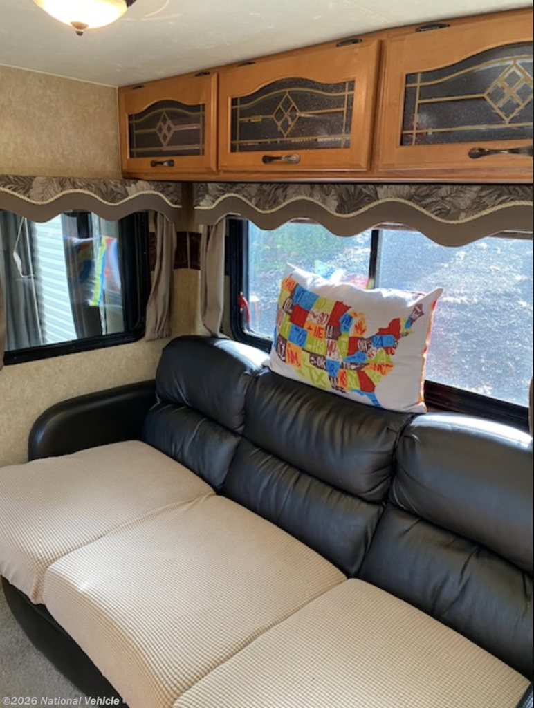 2009 Forest River Sandpiper 292RL - Used Travel Trailer For Sale by National Vehicle in Puyallup, Washington