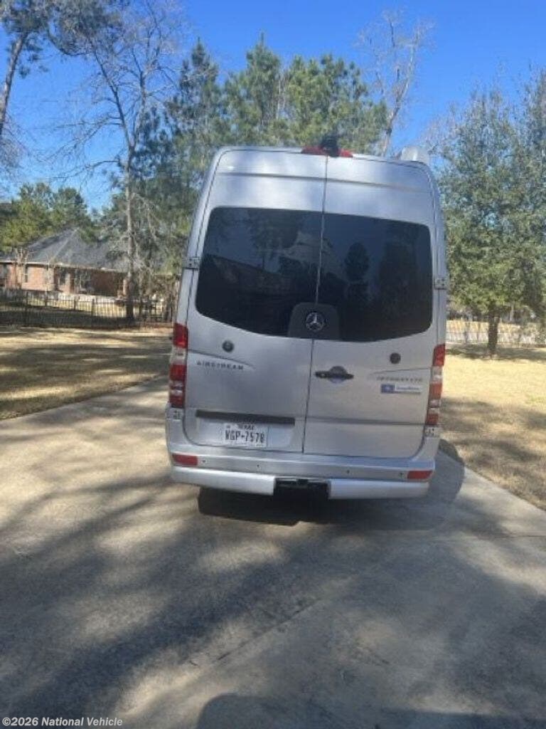 2019 Airstream Interstate EXT Lounge Tommy Bahama - Used Class B For Sale by National Vehicle in Magnolia, Texas
