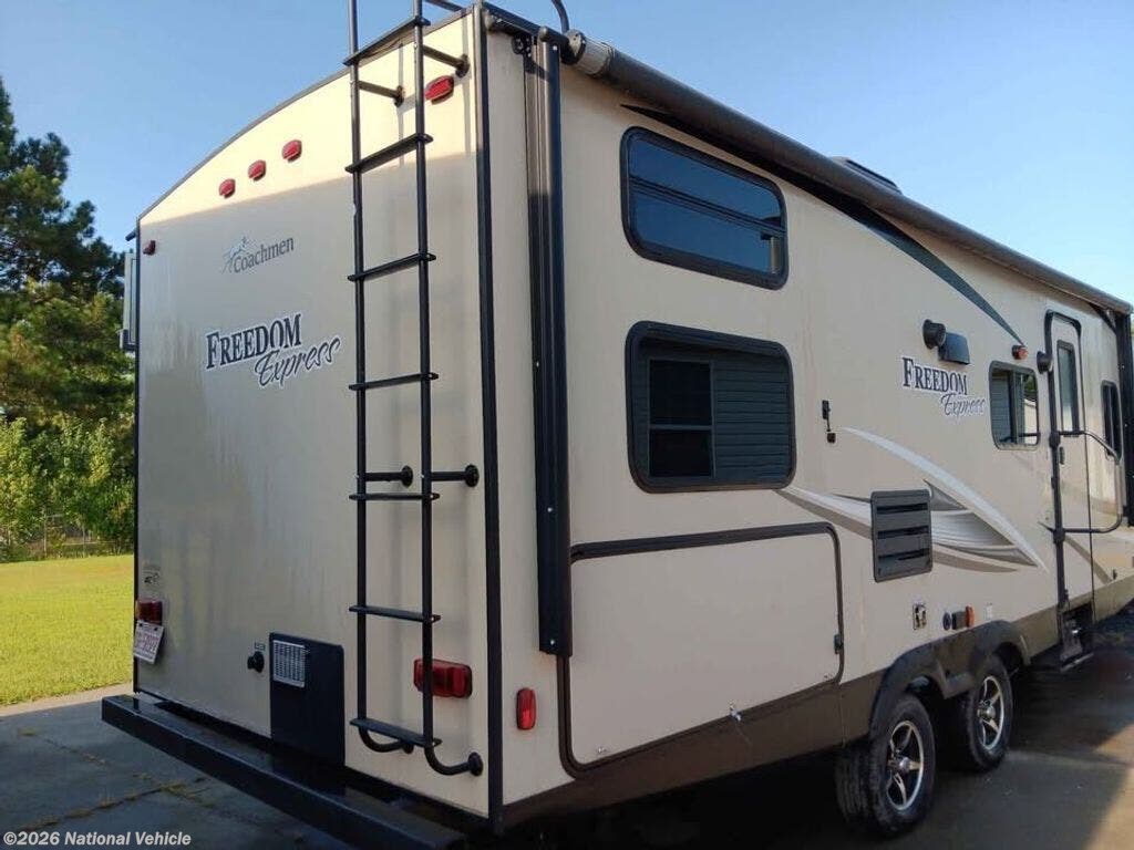 2017 Coachmen Freedom Express 257BHS - Used Travel Trailer For Sale by National Vehicle in Creedmoor, North Carolina