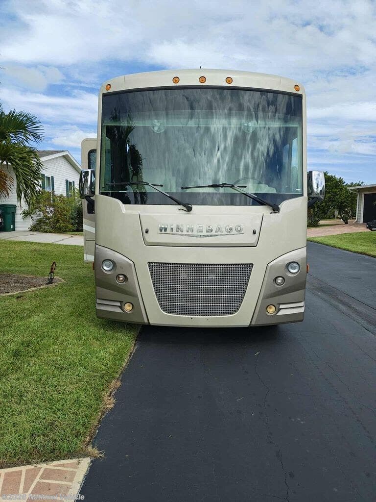 2017 Sunstar LX Itasca  27N by Winnebago from National Vehicle in Cocoa, Florida