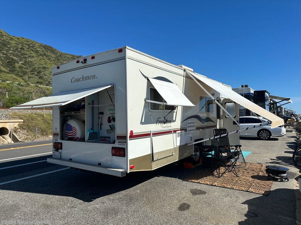 2004 Coachmen Freedom 258DB - Used Class C For Sale by National Vehicle in Ventura, California