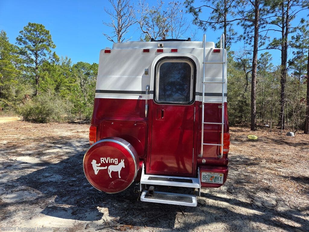 Used 2004 Chinook Concourse XL available in Crestview, Florida