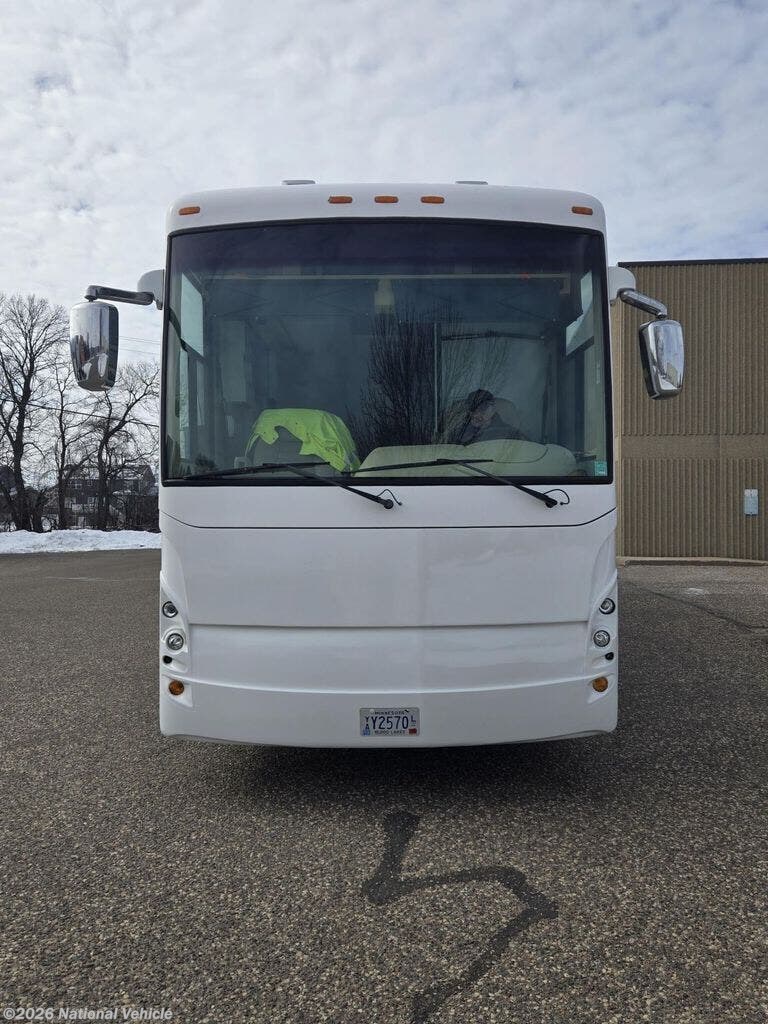 2007 Dutch Star 4035 by Newmar from National Vehicle in Edina, Minnesota
