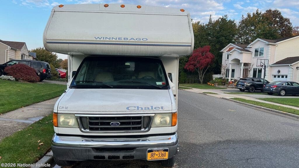 2005 Chalet 31CR by Winnebago from National Vehicle in Plainview, New York