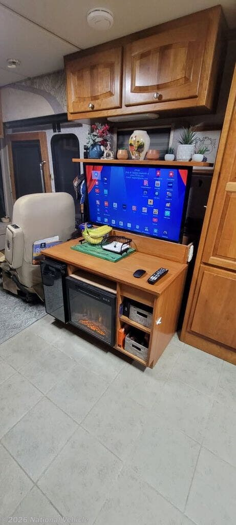 Used 2007 Newmar Dutch Star 4024 available in Keremeos, British Columbia