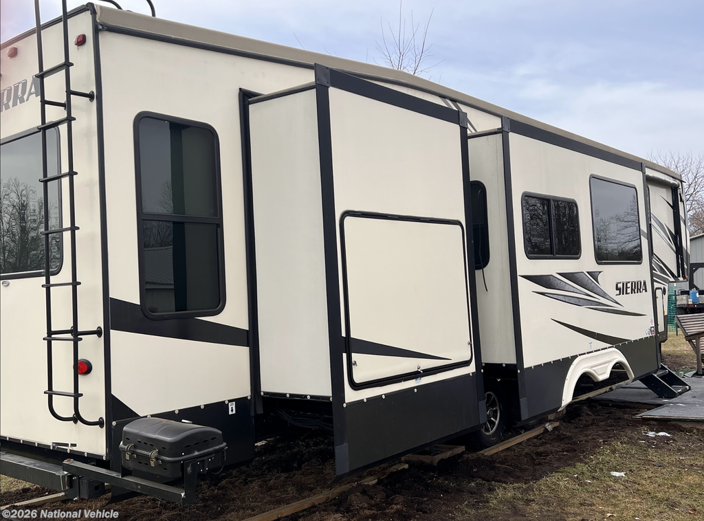 2020 Forest River Sierra 384QBOK - Used Fifth Wheel For Sale by National Vehicle in Mecosta, Michigan