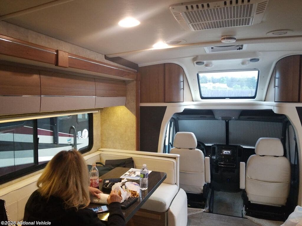 2015 View 24J by Winnebago from National Vehicle in Bullhead City, Arizona