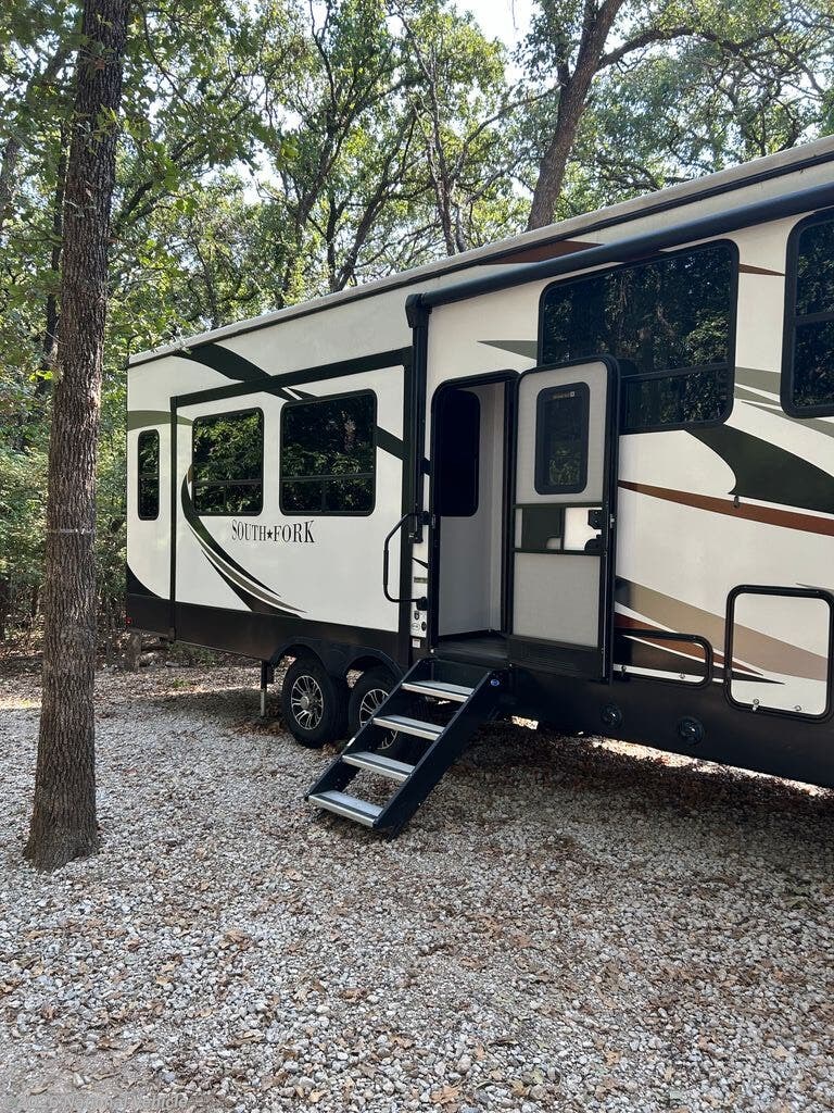 2022 Cruiser RV South Fork 3210RL - Used Fifth Wheel For Sale by National Vehicle in South Lake, Texas