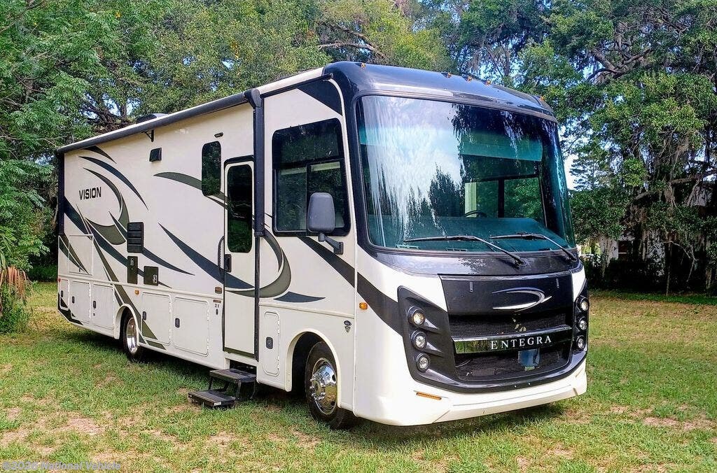 2021 Entegra Coach Vision 31V - Used Class A For Sale by National Vehicle in Leesburg, Florida
