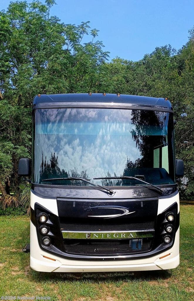 2021 Vision 31V by Entegra Coach from National Vehicle in Leesburg, Florida