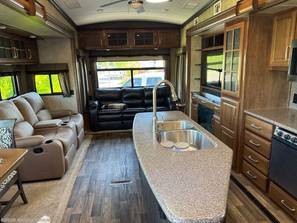 Used 2015 Keystone Montana 3720RL available in Southhampton, Pennsylvania