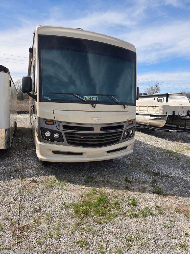 2016 Fleetwood Bounder 35K - Used Class A For Sale by National Vehicle in Denison, Texas