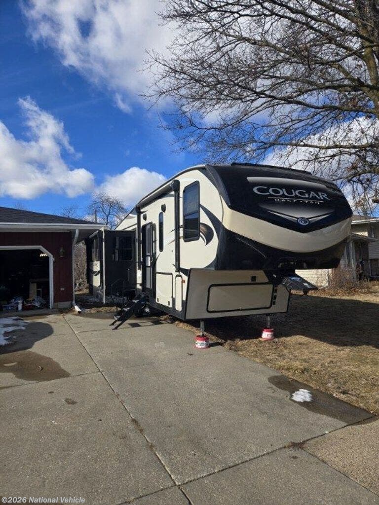 2019 Cougar 29RES by Keystone from National Vehicle in Ankeny, Iowa