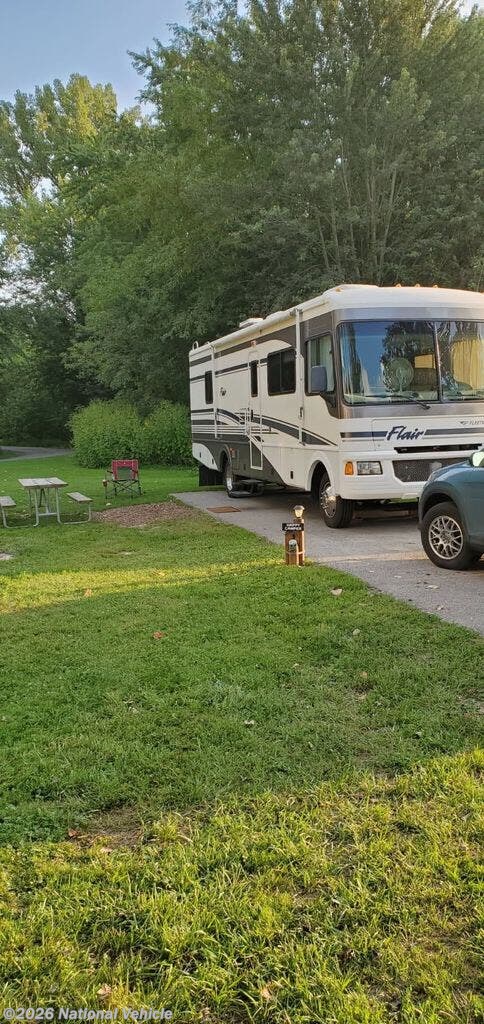 2005 Flair 31A by Fleetwood from National Vehicle in Chatsworth, Georgia