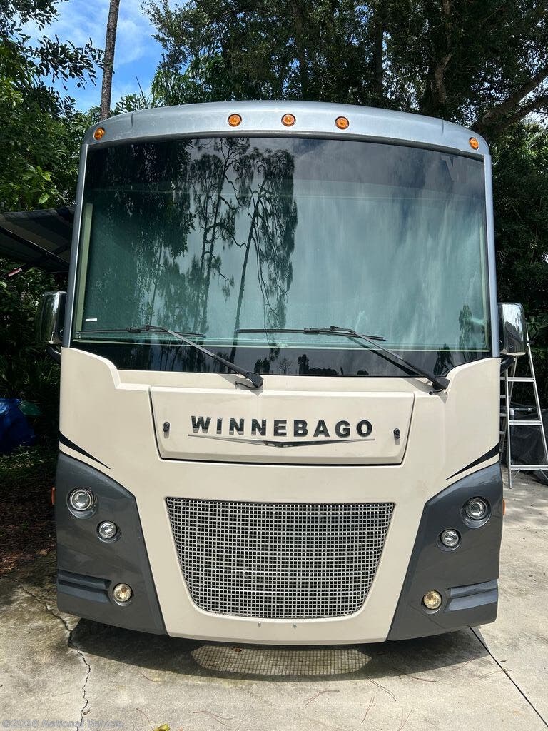 2022 Winnebago Sunstar 27P - Used Class A For Sale by National Vehicle in Fort Myers, Florida