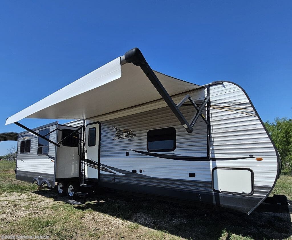 2019 Jayco Jay Flight 34RSBS - Used Travel Trailer For Sale by National Vehicle in Natalia, Texas