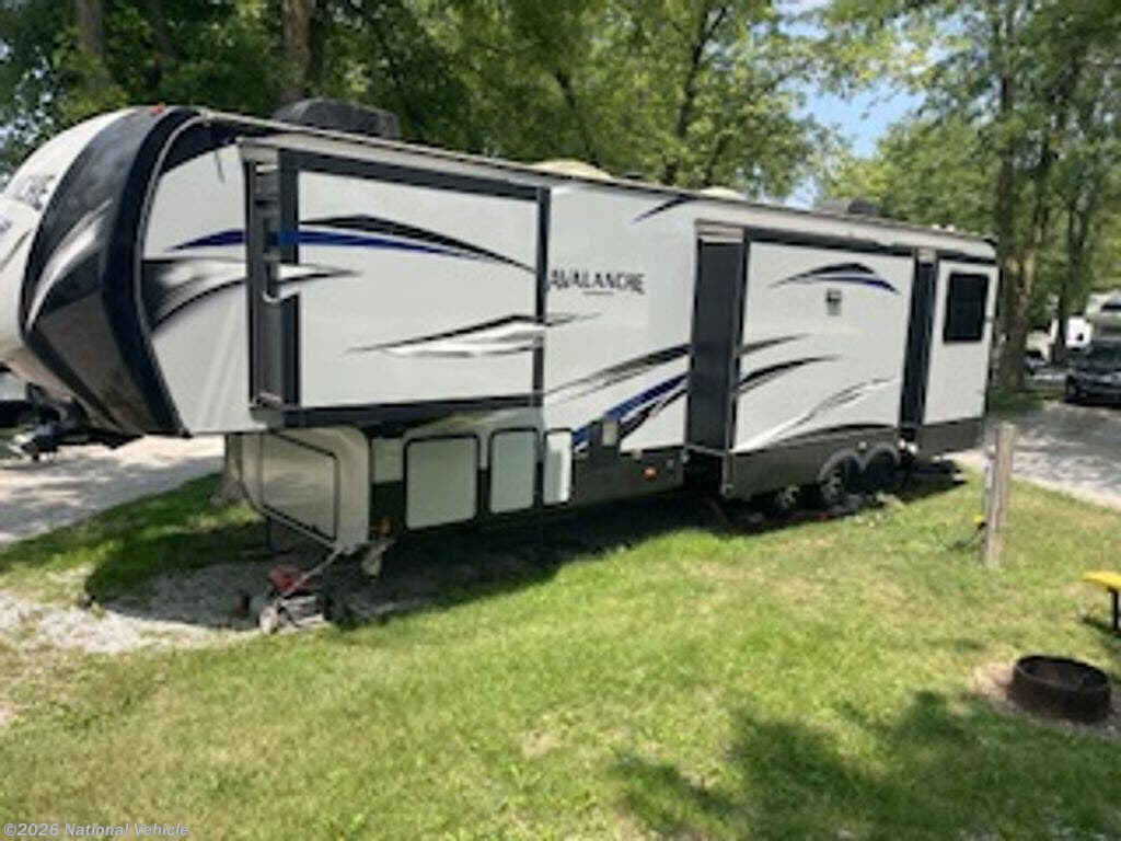2019 Keystone Avalanche 396BH - Used Fifth Wheel For Sale by National Vehicle in Williamsburg, Iowa