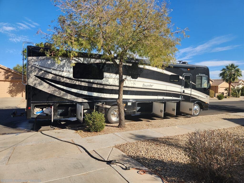 2016 Fleetwood Bounder 35K - Used Class A For Sale by National Vehicle in Casa Grande, Arizona