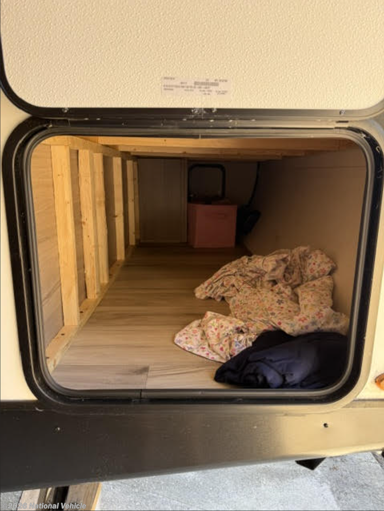 2025 Coleman Light 18RX by Keystone from National Vehicle in Plant City, Florida