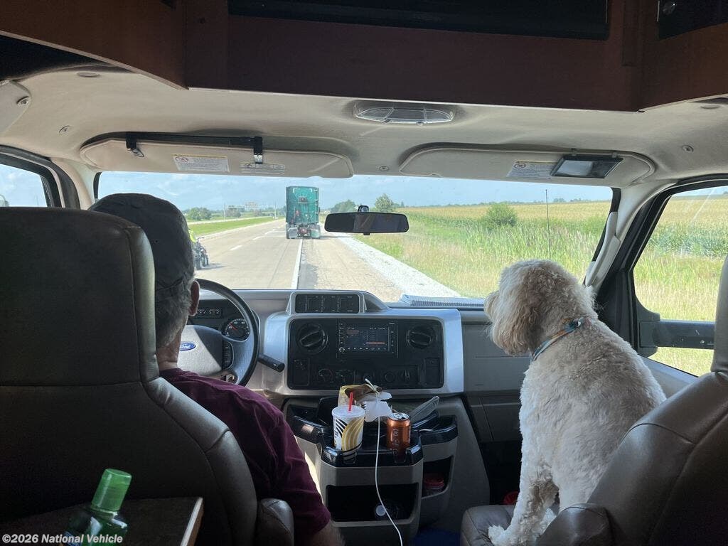 2014 Cambria Itasca  30J by Winnebago from National Vehicle in Cumming, Georgia