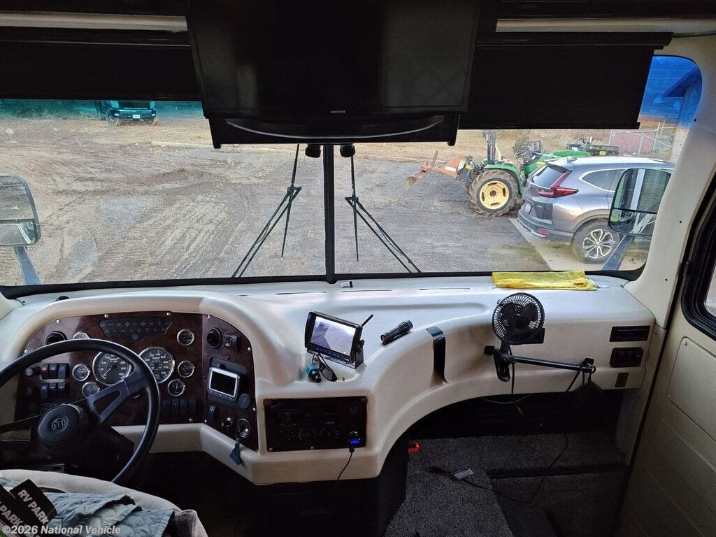 Used 2001 Holiday Rambler Endeavor 38WDD available in Ellensburg, Washington