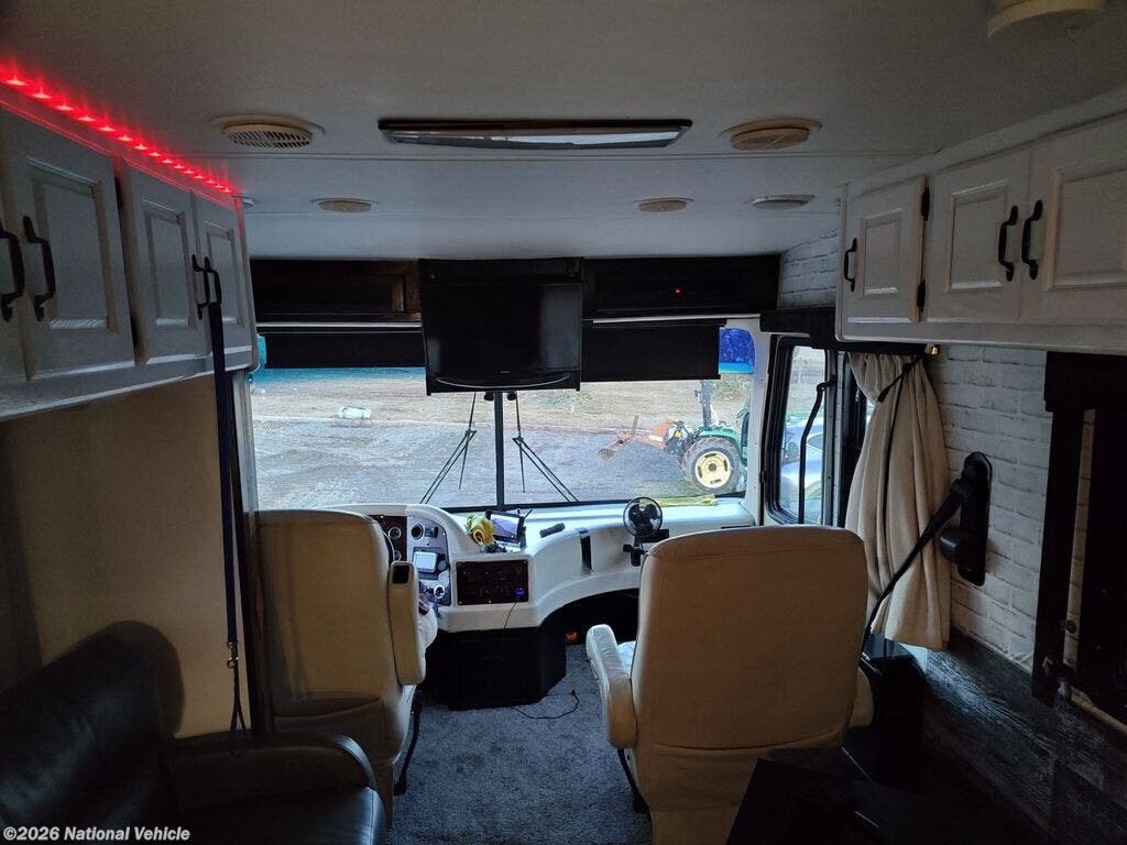 2001 Endeavor 38WDD by Holiday Rambler from National Vehicle in Ellensburg, Washington