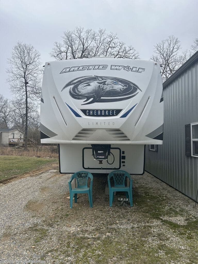 2022 Forest River Cherokee Arctic Wolf 291RL - Used Fifth Wheel For Sale by National Vehicle in Poplar Bluff, Missouri