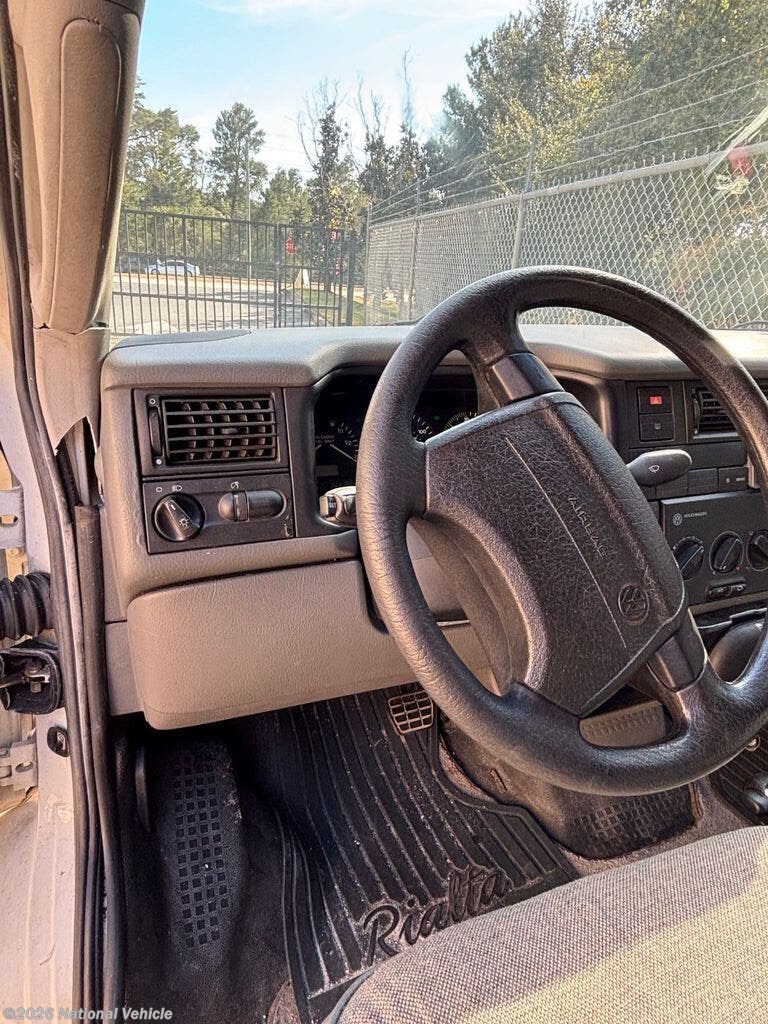 1999 Rialta 22QD by Winnebago from National Vehicle in Palm Bay, Florida