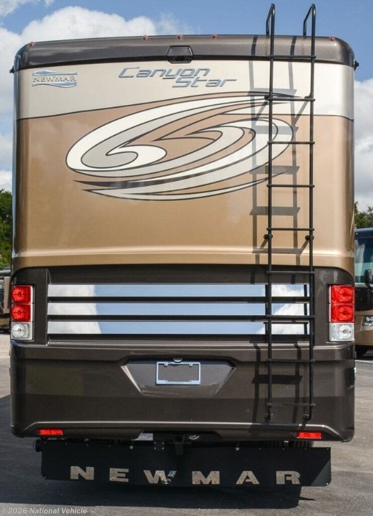 2019 Newmar Canyon Star 3710 - Used Class A For Sale by National Vehicle in Ocean Shores, Washington