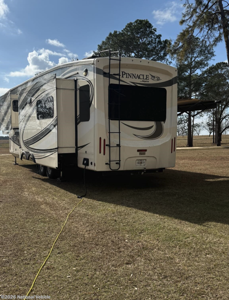 2017 Jayco Pinnacle 36FBTS - Used Fifth Wheel For Sale by National Vehicle in Reidsville, Georgia
