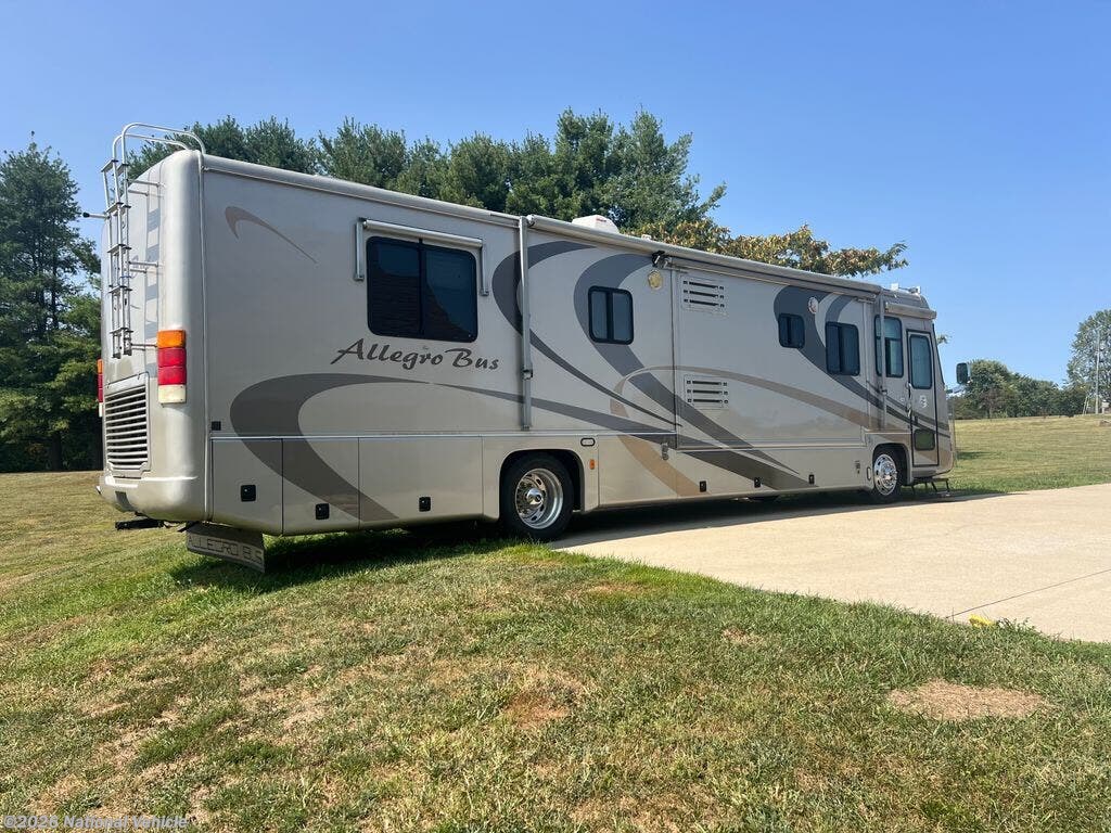 Used 2002 Tiffin Allegro Bus 37TP available in Landcaster, Kentucky