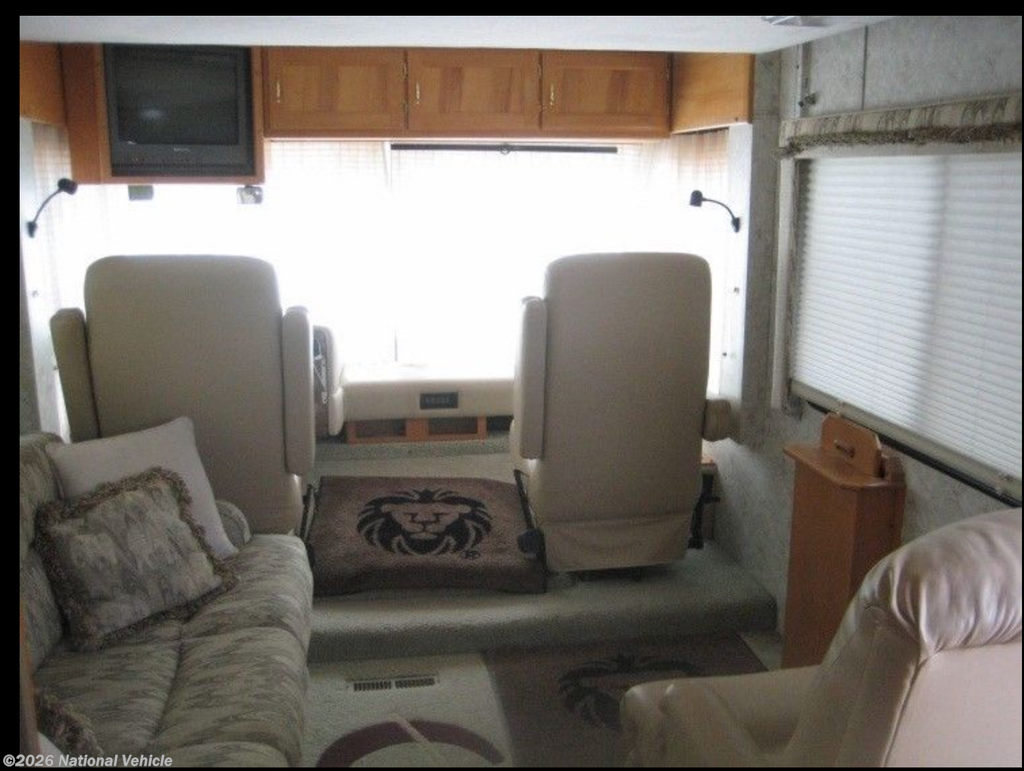 Used 1999 Safari Trek 2830 available in Yuma, Arizona