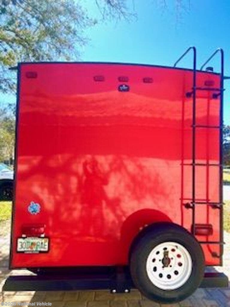 2019 Winnebago Micro Minnie 2106FBS - Used Travel Trailer For Sale by National Vehicle in Ormond Beach, Florida