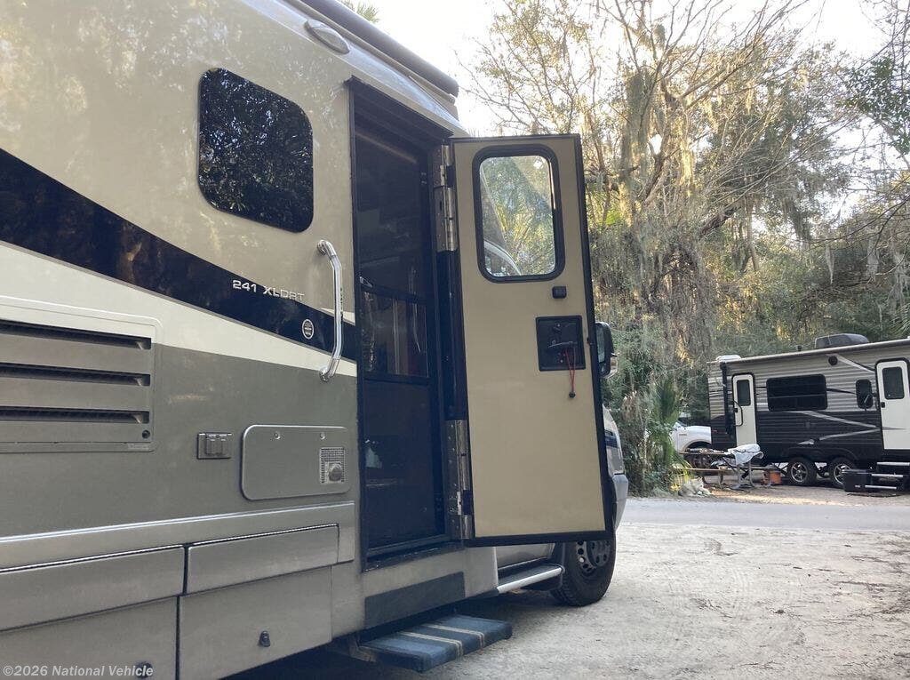 2014 Platinum II 241-XL by Coach House from National Vehicle in Pensacola, Florida