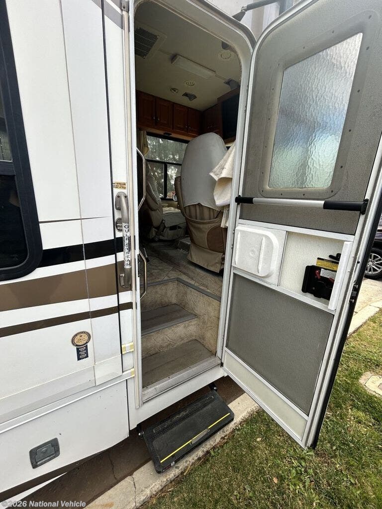 2007 Sun Voyager 8295 by Gulf Stream from National Vehicle in Los Angeles, California