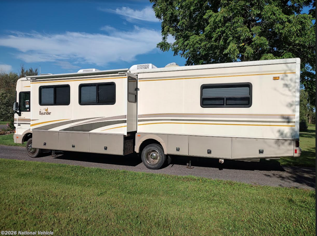 2002 Fleetwood Bounder 34D - Used Class A For Sale by National Vehicle in North Rose, New York