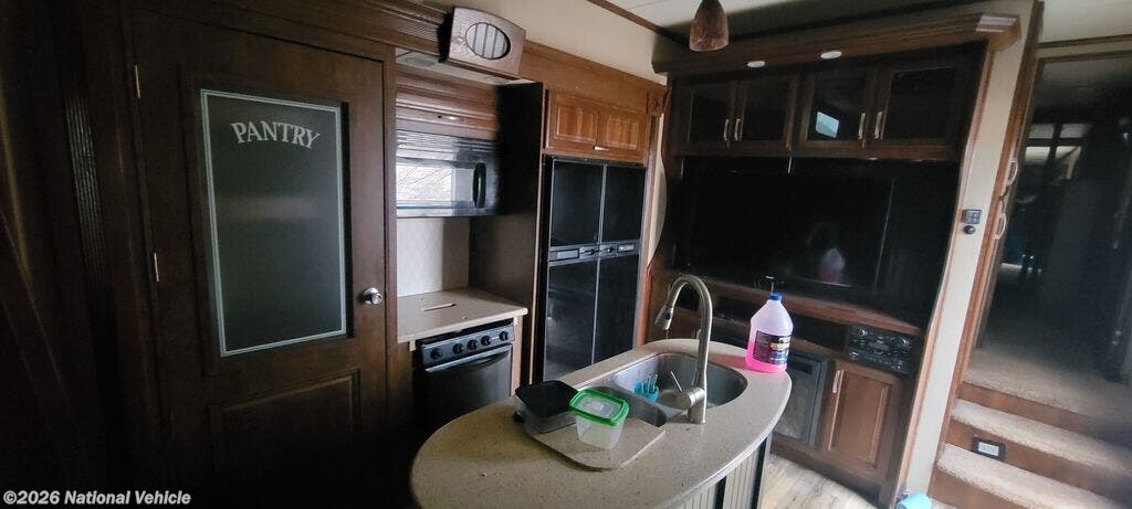 Used 2014 Grand Design Momentum 385TH available in Leesburg, Virginia