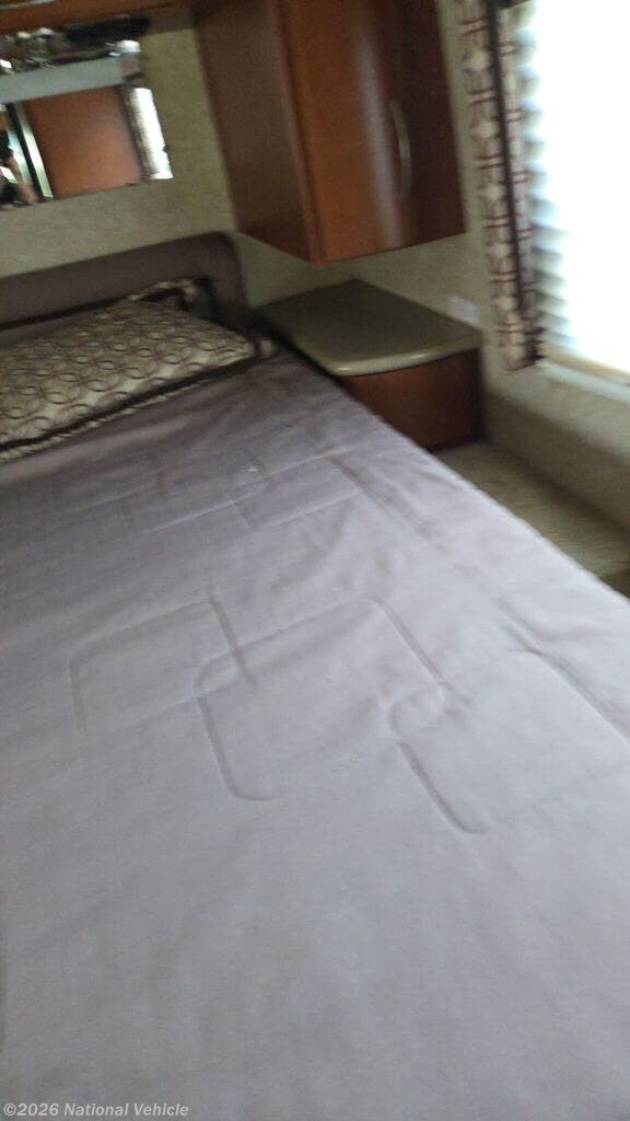 2011 Serrano 31V by Four Winds from National Vehicle in Lady Lake, Florida