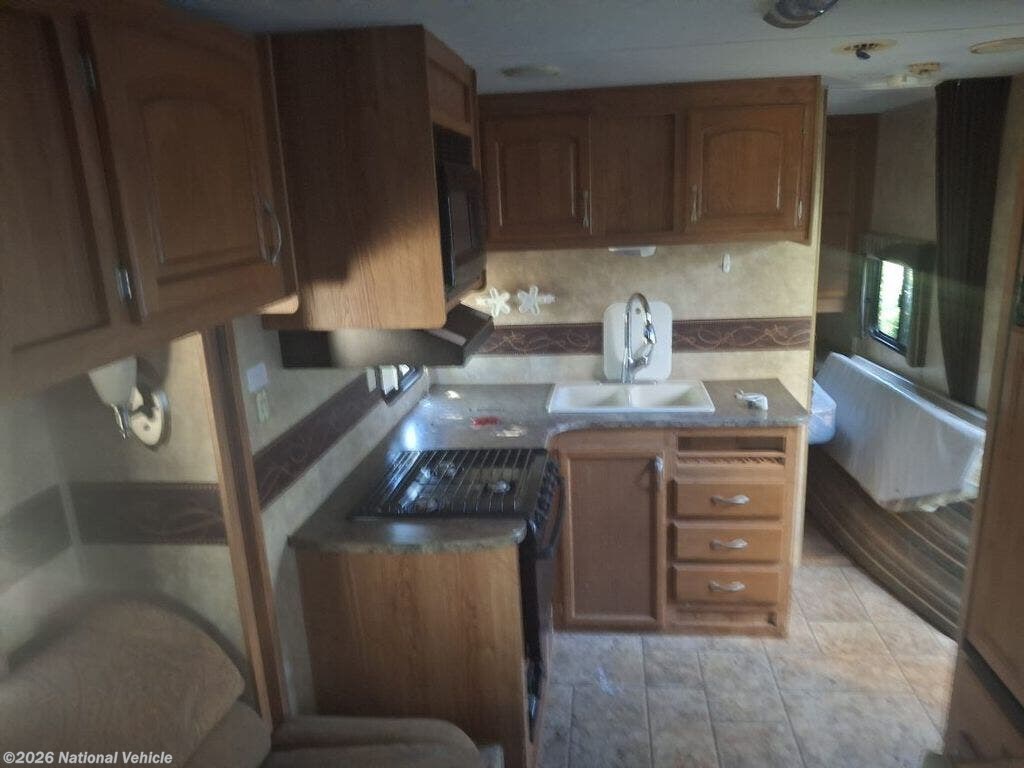 Used 2010 Jayco Jay Flight G2 29BHS available in Lovingston, Virginia