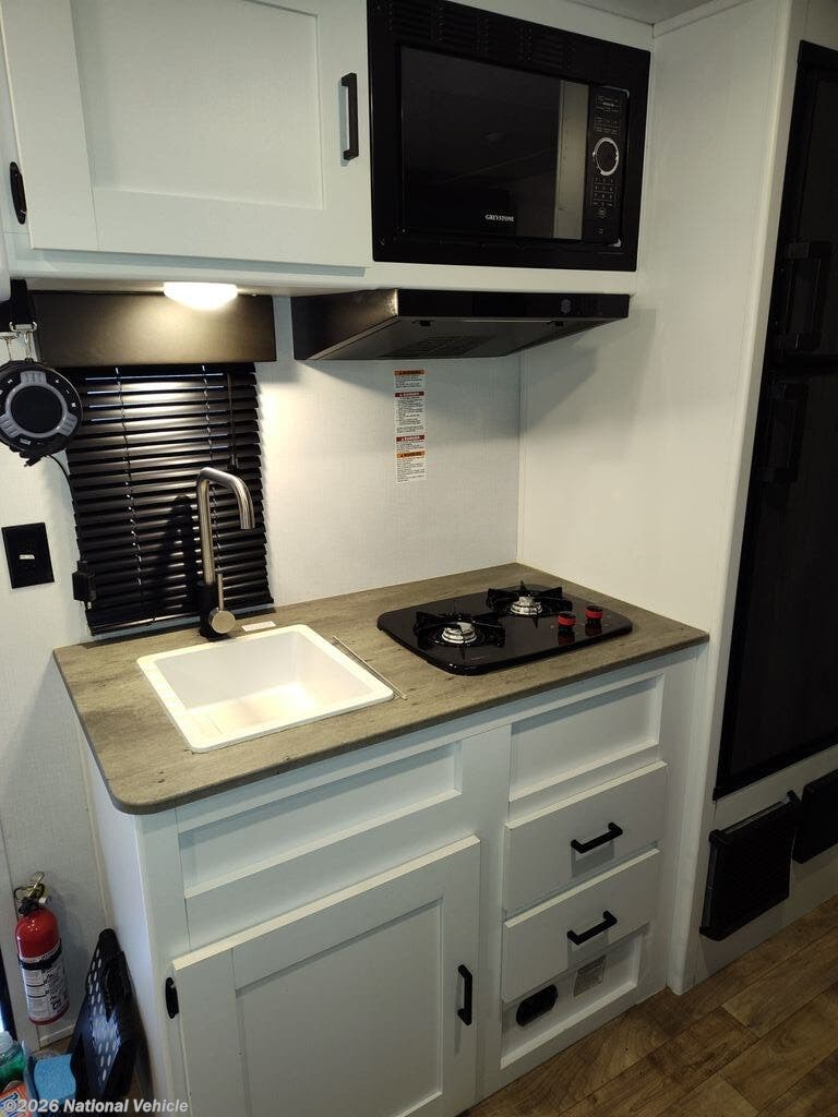 2021 Keystone Hideout 179RB - Used Travel Trailer For Sale by National Vehicle in South Hadley, Massachusetts