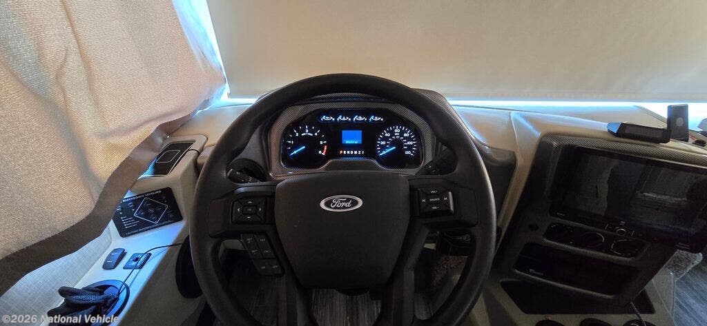 2022 Hurricane 35M by Thor Motor Coach from National Vehicle in Port Charlotte, Florida