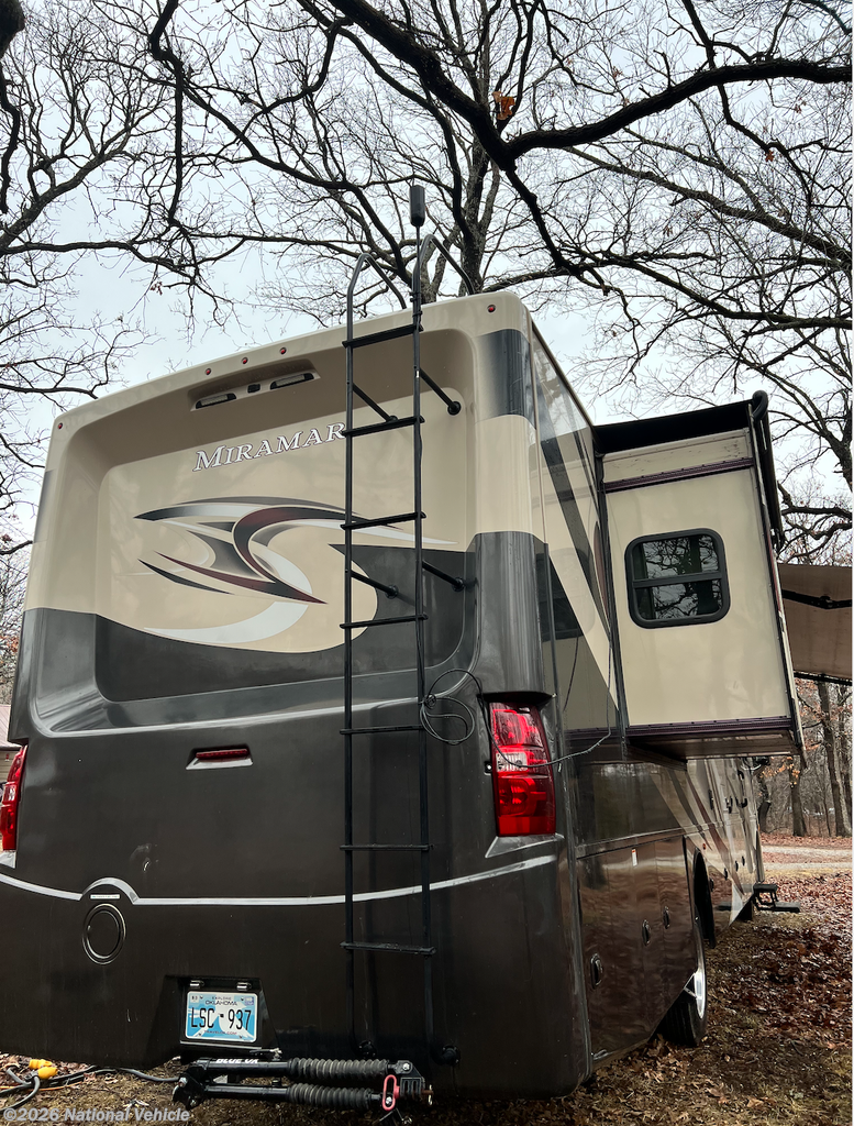 2019 Thor Motor Coach Miramar 35.3 - Used Class A For Sale by National Vehicle in Skiatook, Oklahoma