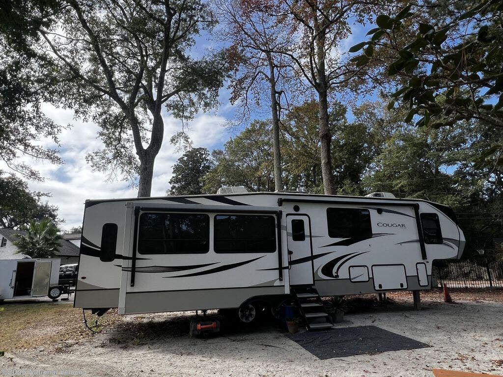 2022 Keystone Cougar 368MBI - Used Fifth Wheel For Sale by National Vehicle in Chareslton, South Carolina