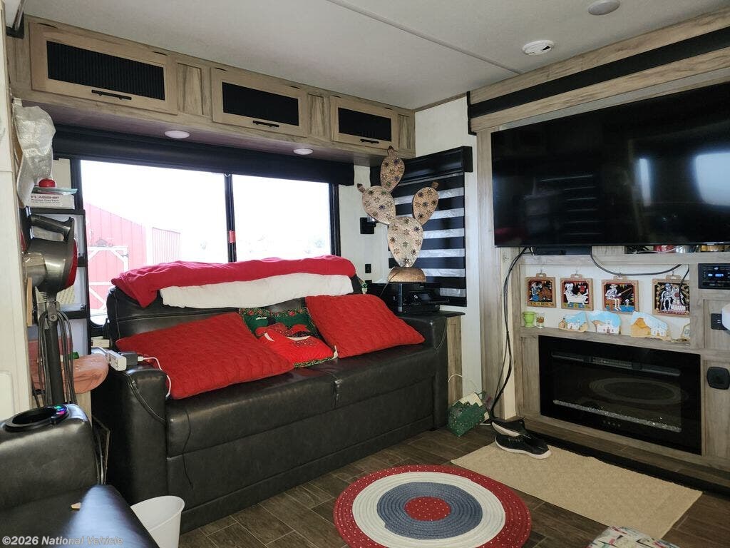 Used 2022 Forest River Cherokee Alpha Wolf 26RL-L available in Terlingua, Texas